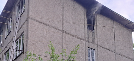 Четыре человека доставлены в больницу в результате пожара в Алматы