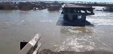 Паводки разрушили мост в области Абай