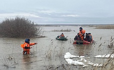 Число эвакуированных из зон наводнений в Казахстане приблизилось к 111,2 тыс.