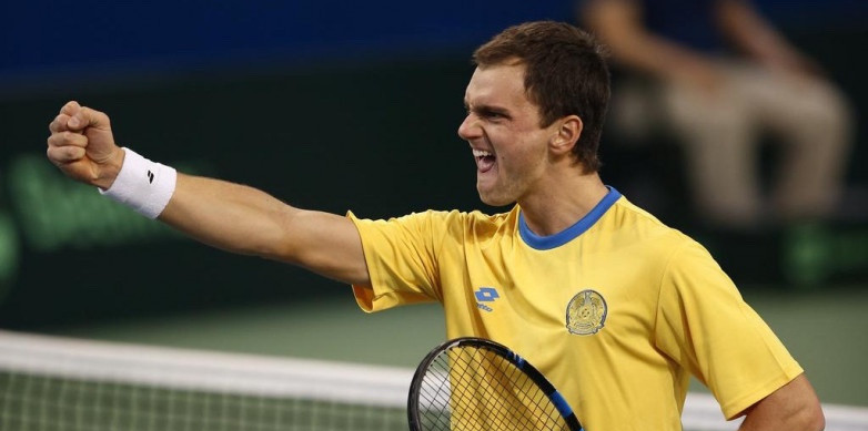 Казахстанец Александр Недовесов выиграл теннисный турнир в Чехии