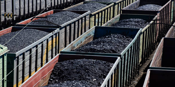 За январь-апрель ЖКХ и населению поставлено 28% угля к уровню 2020 года – МИИР РК