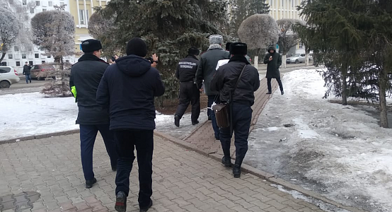 Police seized journalist covering detention of protestors in Uralsk