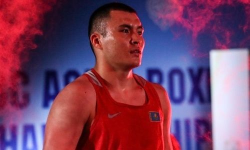 Капитан сборной Казахстана по боксу перешел в профи