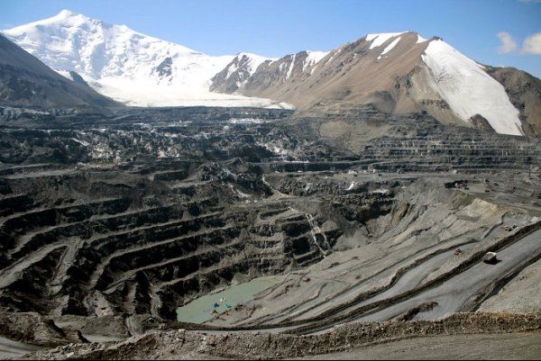 Золотодобывающей компании в Кыргызстане выставлен штраф $3 млрд