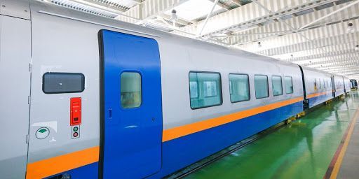 Четыре коммерческих поезда возобновляют курсирование в Казахстане