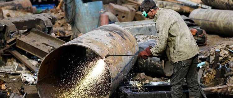 Казахстан отказался от запрета на вывоз металлолома после претензий России