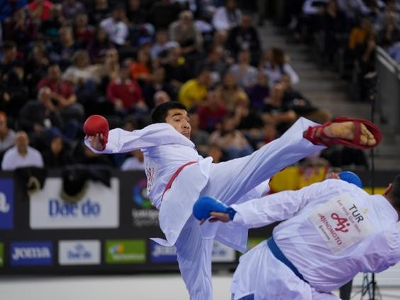 Казахстанец вышел в финал Премьер-лиги по каратэ в Дубае