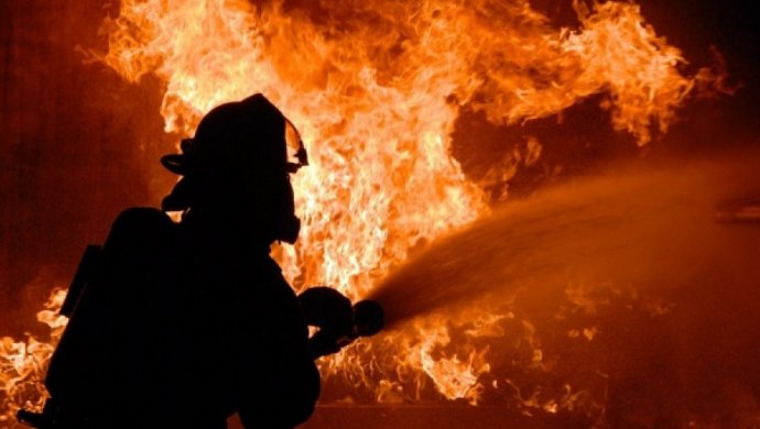 Двое детей погибли в результате пожара в жилом доме в ВКО