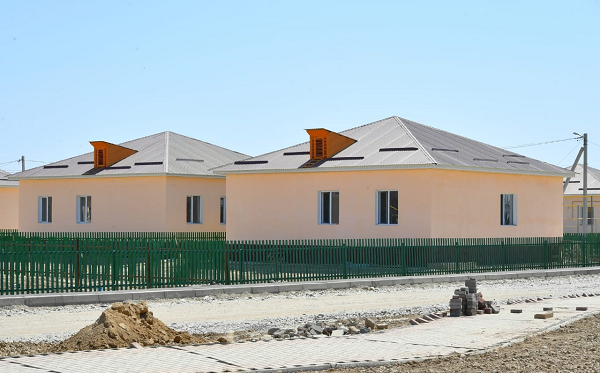 Строительство около 360 домов для пострадавших от наводнения завершили в Мактаарале