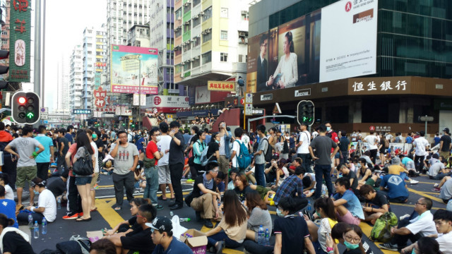 Почти 120 студентов РК вернулись из Гонконга в связи с протестами
