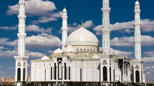 Ораза айт празднуют мусульмане Казахстана