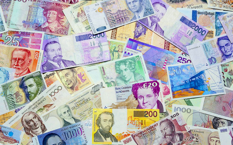 Официальные рыночные курсы валют на 22 октября установил Нацбанк Казахстана