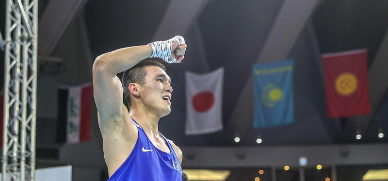 Казахстанский боксер Бек Нурмаганбет нокаутом выиграл титул чемпиона WBA International
