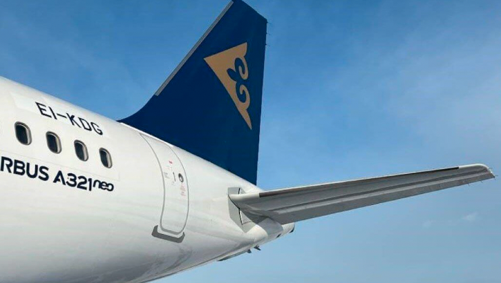 Пассажиров рейса Air Astana заперли на борту самолета