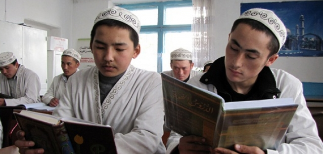 Желающих получить религиозное образование за рубежом планируют переубеждать в Казахстане