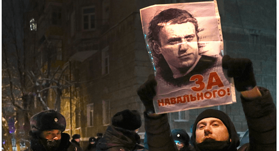 Authorities may arrange provocations involving children at rallies for Navalny - expert