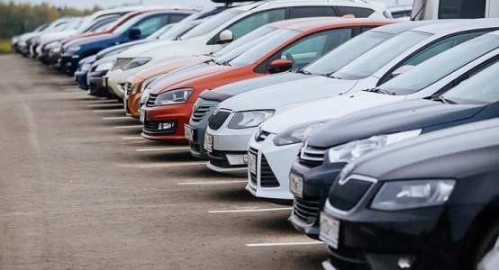 Drivers of cars with foreign plates gathered at meetings in Atyrau and Almaty