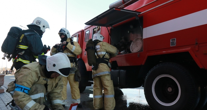 Два пожара произошло менее чем за полчаса в жилых многоэтажках Нур-Султана