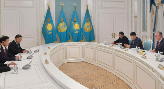 Tokayev discussed salaries of Kazakhstani and foreigner workers with CNPC head