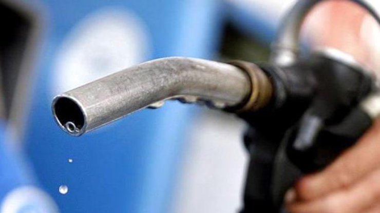 Население отрицательно высказалось по поводу увеличения цен на бензин – Магауов