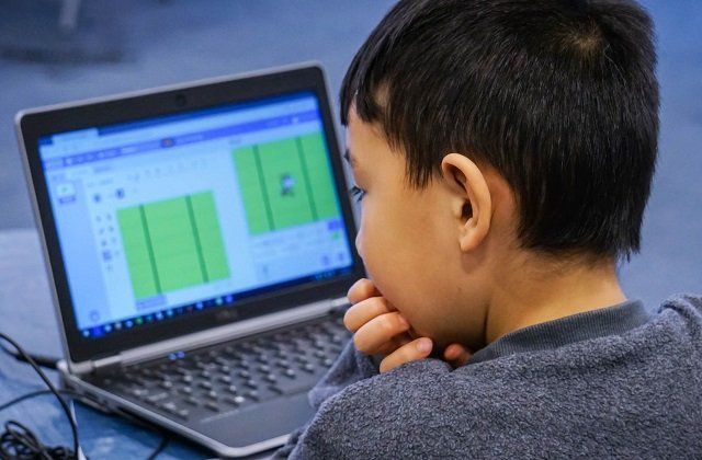 В Алматы родители школьников смогут выбирать онлайн или оффлайн формат обучения 
