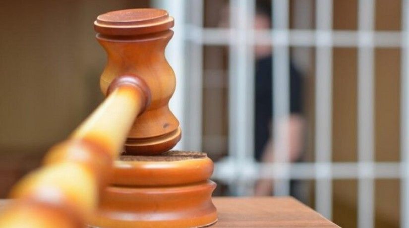 К 3,6 годам лишения свободы приговорили экс-главу отдела ЖКХ в Костанае