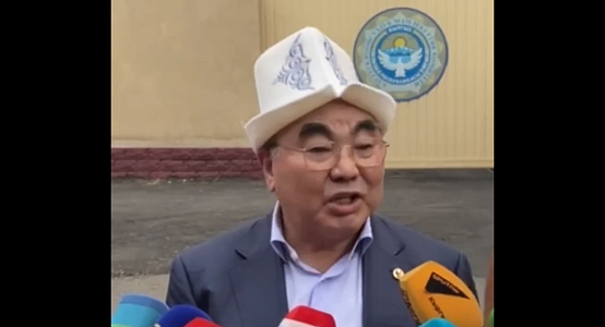 Former President of Kyrgyzstan Askar Akayev arrived to Bishkek and taken to the State Committee for National Security