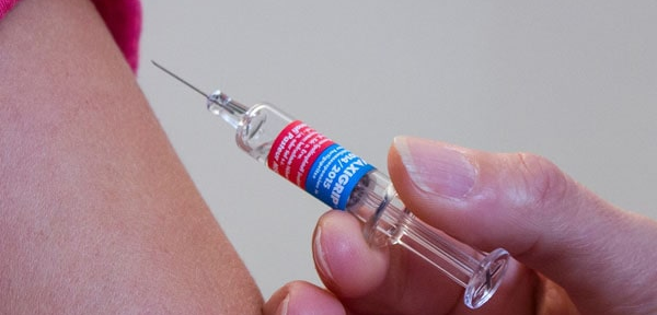 Главный санврач Казахстана назвал три причины отказа от прививок