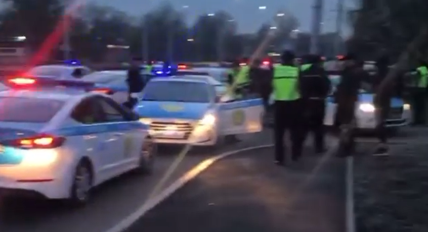 Погоня с участием десятков полицейских авто в Алматы: Заведено одно уголовное и 15 адмдел