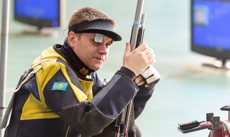 Казахстанец на ЧА по пулевой стрельбе завоевал олимпийскую лицензию