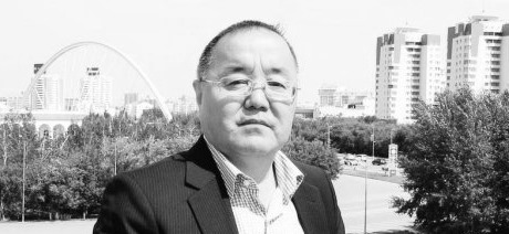 Умер известный казахстанский журналист Жолдасбек Дуанабай