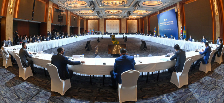 Соглашения на $1,7 млрд подписали по итогам круглого стола с участием Токаева в Сеуле