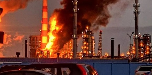 Нефть резко подорожала после атаки беспилотников на нефтяные объекты Саудовской Аравии