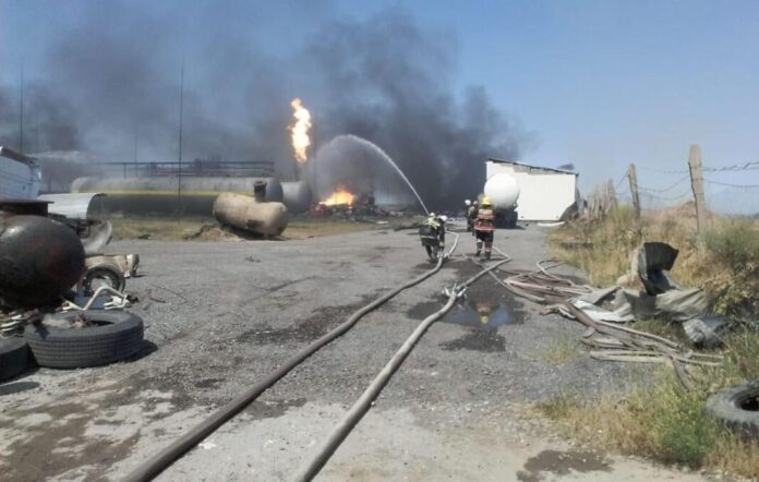 Взрыв нескольких автоцистерн на газозаправке в Шымкенте прокомментировали в «КазТрансГазе»