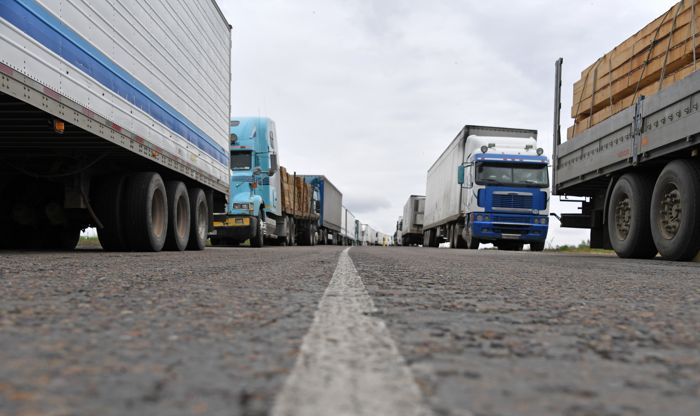 4,2 тыс. контейнеров застряли на границе Казахстана и Китая, в очереди 4 тыс. грузовиков