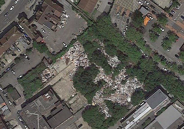 Свалку на севере Лондона можно увидеть на спутниковом снимке Google Maps