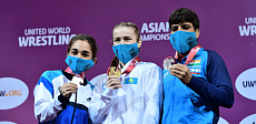 Әйелдер күресінен Азия чемпионатының бірінші күнінде қазақстандықтар бірден екі алтын медаль қанжығалады