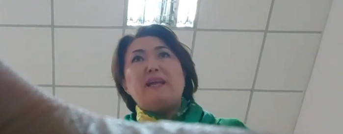 Вероятный момент вымогательства со стороны замглавы горздрава Алматы попал на видео