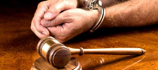 Экс-глава отдела миграционной полиции Костаная осужден на шесть лет за взяточничество