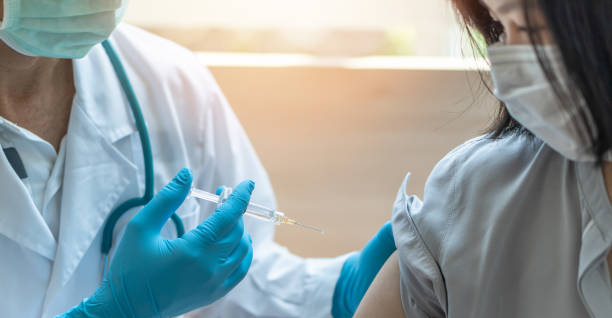 На крупных предприятиях Алматы приезжих будут вакцинировать от КВИ без регистрации