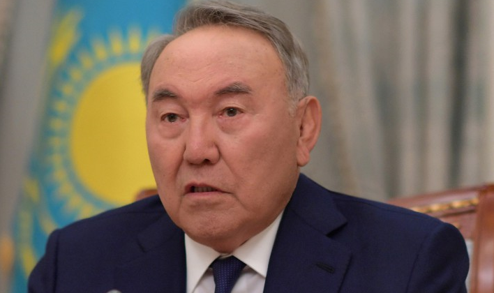 Назарбаев встретился с послом КНР
