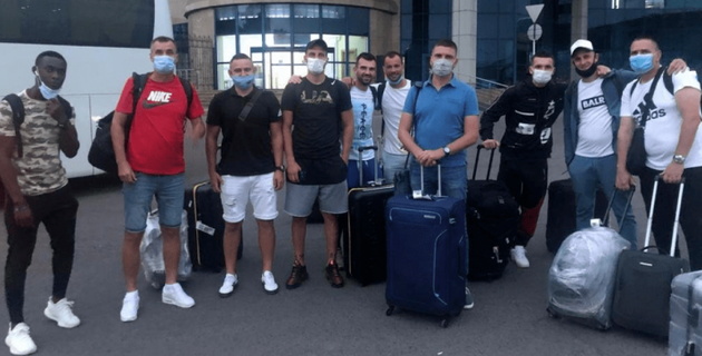 Тренерский штаб и легионеры актауского «Каспия» прибыли в Казахстан