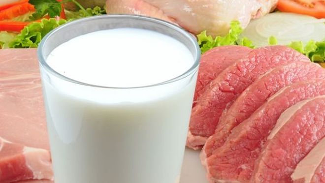 Украинцам не будут запрещать торговать молоком и мясом