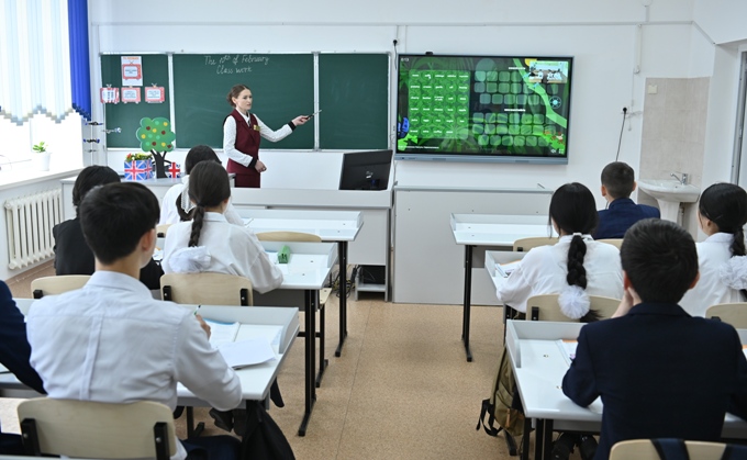 Устранить неравенство качества образования в городских и сельских школах поручил Токаев