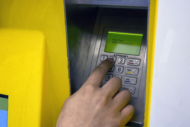 Производители банкоматов в США обеспокоены замедлением спроса на фоне роста популярности онлайн-оплаты