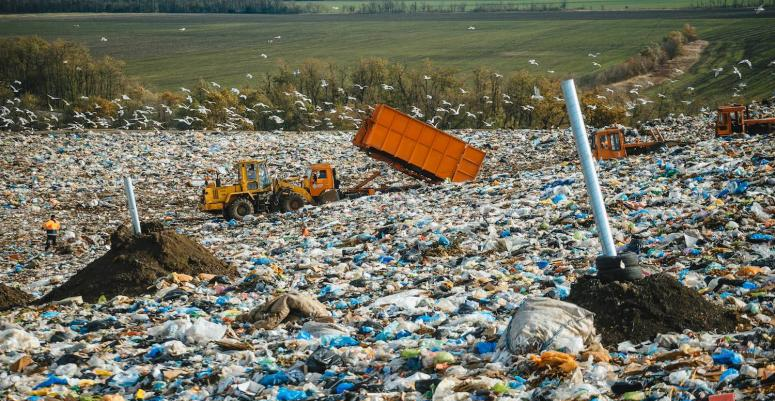 Минэкологии Казахстана предлагает сжигать львиную долю мусора вопреки протестам экологов