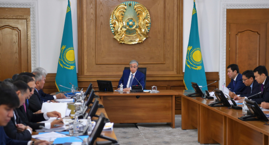 Tokayev called well known economists to contribute in economic development