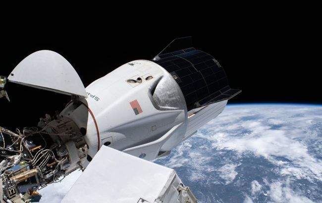 Космический корабль Crew Dragon доставил на Землю четверых астронавтов