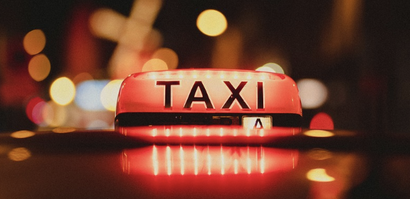 Пристававшего к иностранцам таксиста арестовали в Алматы