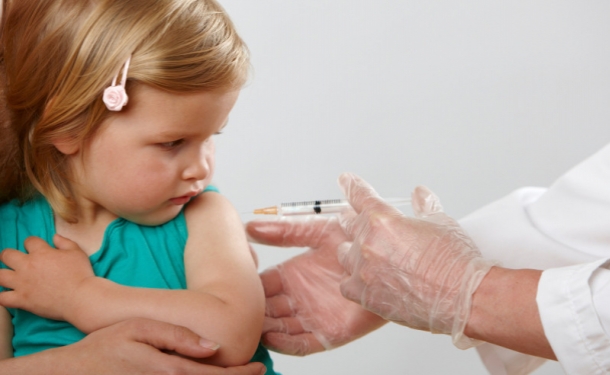 В Атырауской области обеспокоены ростом числа отказов родителей от вакцинации детей